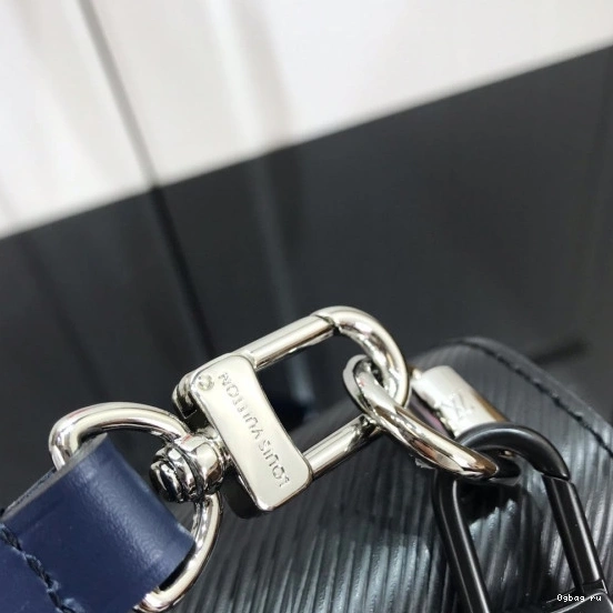 VUITTON PM TWIST LOUIS 0806
